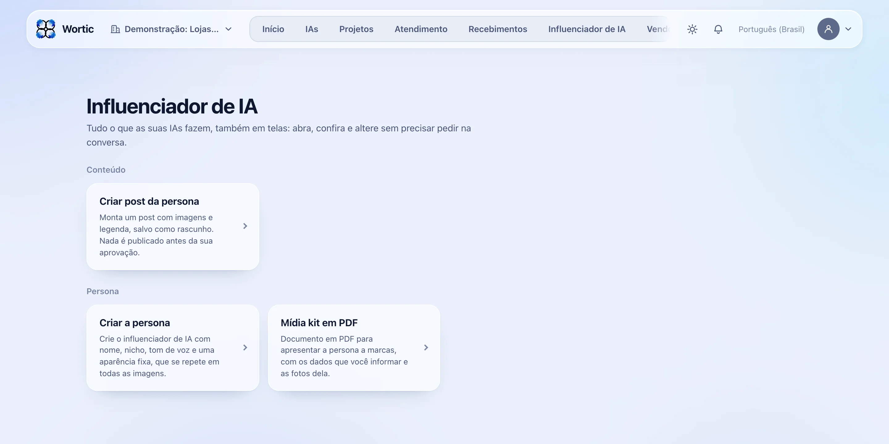 O Influenciador de IA aberto no app da Wortic, num espaço de demonstração de loja de cosméticos, com as telas Criar post da persona, Criar a persona e Mídia kit em PDF.